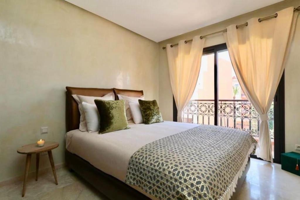 Gueliz F2 Avec Terrasse Et Piscine Appartement Marrakesh