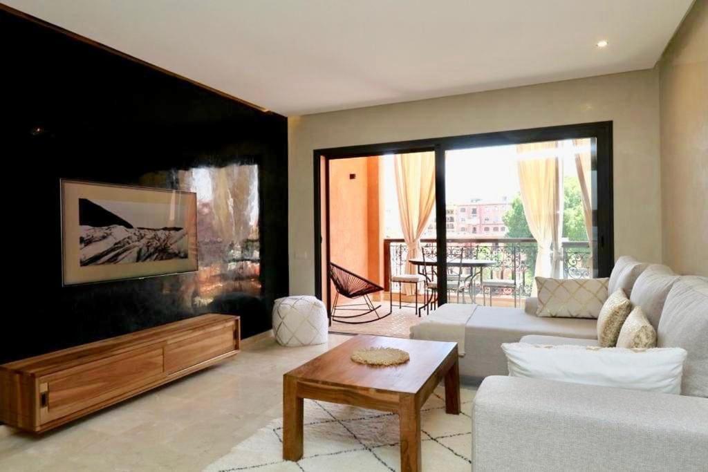 Gueliz F2 Avec Terrasse Et Piscine Appartement