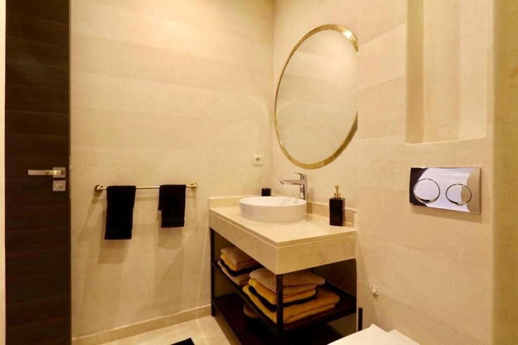 Appartement Gueliz F2 Avec Terrasse Et Piscine